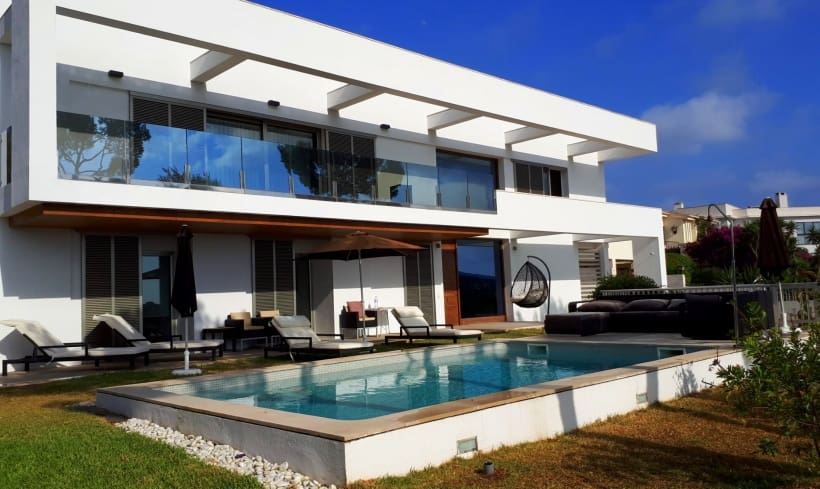 5 bedroom Villa for rent in Sol de Mallorca with pool - € 8,000 (Ref: 9411409)