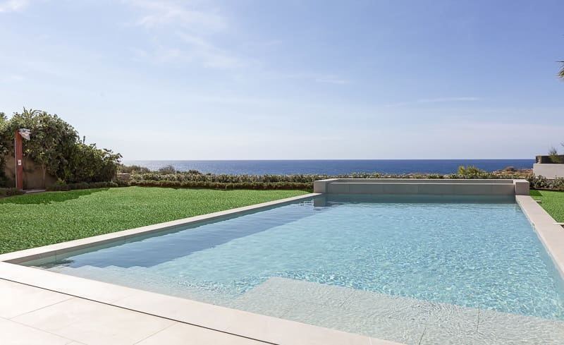 4 bedroom Villa for sale in El Toro / Port Adriano with pool - € 6,250,000 (Ref: 9411416)