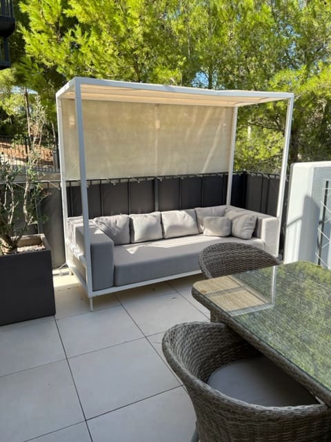 3 bedroom Townhouse for sale in Sol de Mallorca with pool - € 755,000 (Ref: 9411433)