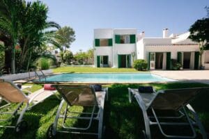 5 soveværelse Villa til leje i Sol de Mallorca, Calvià med swimmingpool - € 5.500 (Ref: 9411434)
