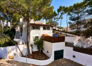 3 bedroom Villa for sale in Portals Nous with pool - € 1,500,000 (Ref: 9411437)