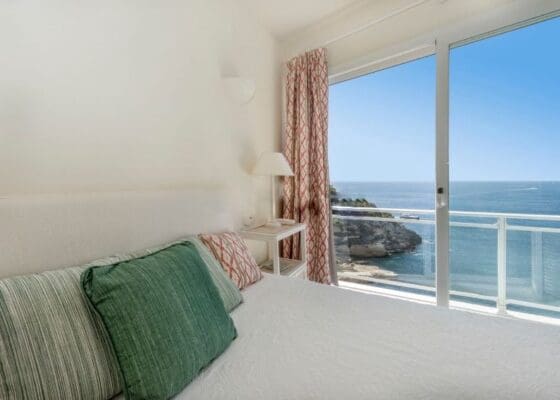 5 bedroom Villa for rent in Sol de Mallorca with pool - € 10,000 (Ref: 9411451)