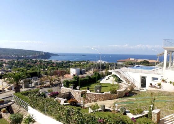 4 bedroom Villa for rent in Santa Ponsa with pool - € 15,000 (Ref: 9411457)