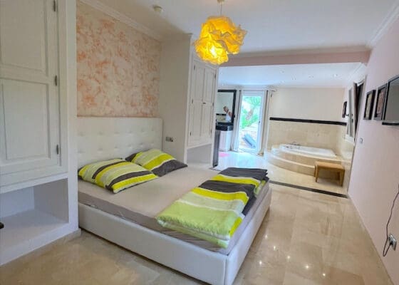 3 bedroom Villa for sale in Costa de la Calma with pool - € 2,650,000 (Ref: 9411463)