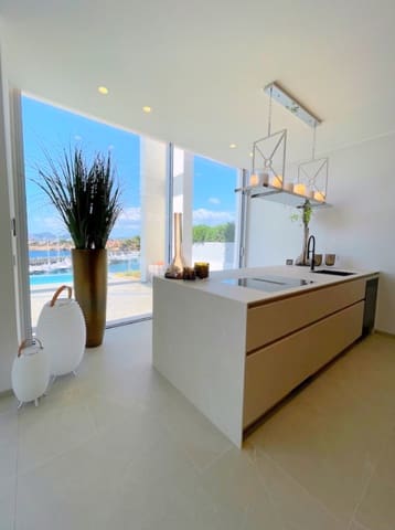 4 soverom Villa til salgs i Santa Ponsa, Calvià med svømmebasseng garasje - € 9 850 000 (Ref: 9411469)