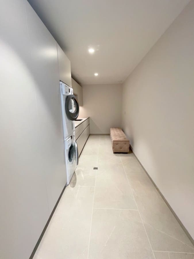 4 bedroom Villa for sale in Santa Ponsa with pool garage - € 9,850,000 (Ref: 9411469)