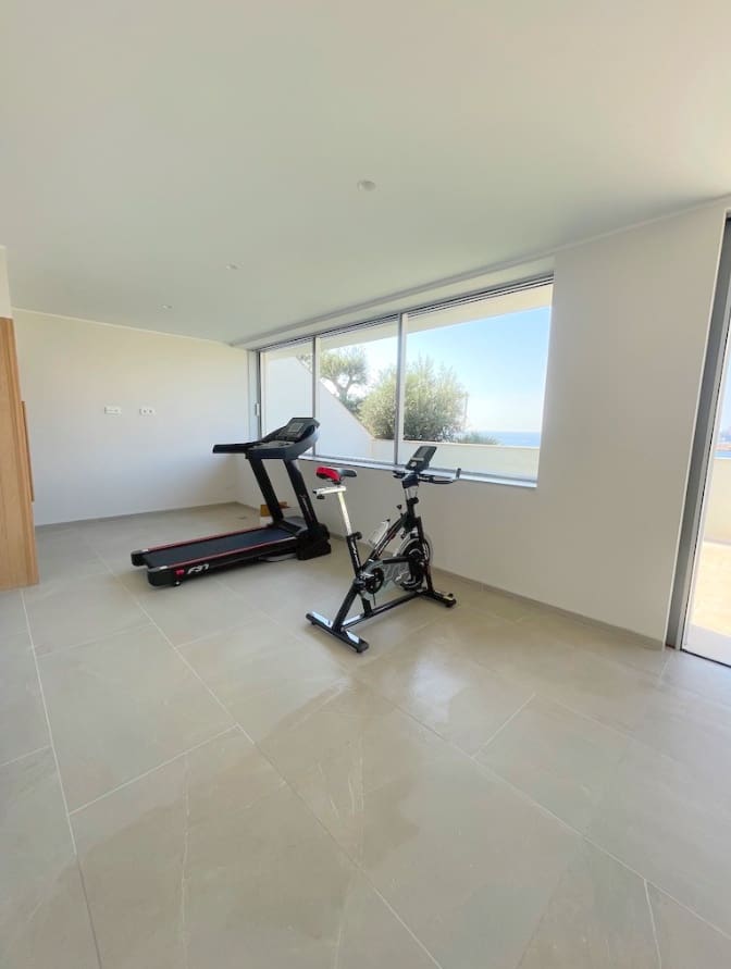 4 bedroom Villa for sale in Santa Ponsa with pool garage - € 9,850,000 (Ref: 9411469)