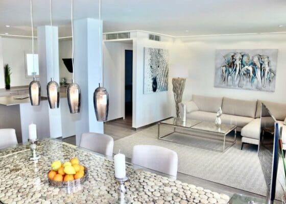 3 bedroom Apartment for sale in Cala Mayor with garage - € 1,650,000 (Ref: 9411474)