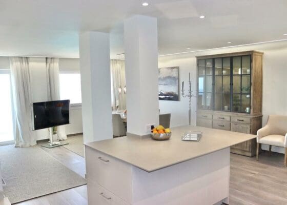 3 bedroom Apartment for sale in Cala Mayor with garage - € 1,650,000 (Ref: 9411474)