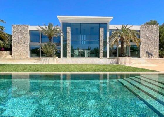4 bedroom Villa for sale in Santa Ponsa with pool - € 6,900,000 (Ref: 9411491)