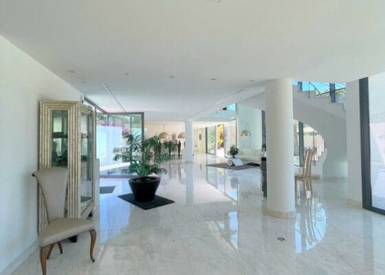 4 bedroom Villa for sale in Santa Ponsa with pool - € 6,900,000 (Ref: 9411491)