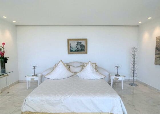 4 bedroom Villa for sale in Santa Ponsa with pool - € 6,900,000 (Ref: 9411491)