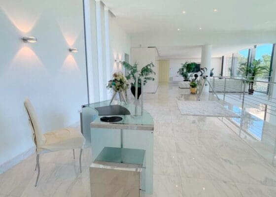 4 bedroom Villa for sale in Santa Ponsa with pool - € 6,900,000 (Ref: 9411491)