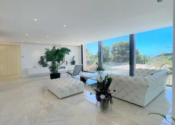 4 bedroom Villa for sale in Santa Ponsa with pool - € 6,900,000 (Ref: 9411491)