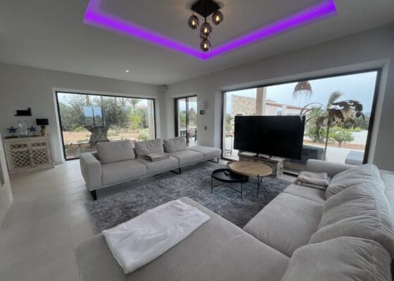 6 bedroom Finca/Country House for rent in Santanyi with pool - € 8,500 (Ref: 9411492)