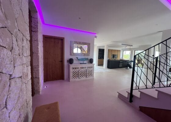 6 bedroom Finca/Country House for rent in Santanyi with pool - € 8,500 (Ref: 9411492)