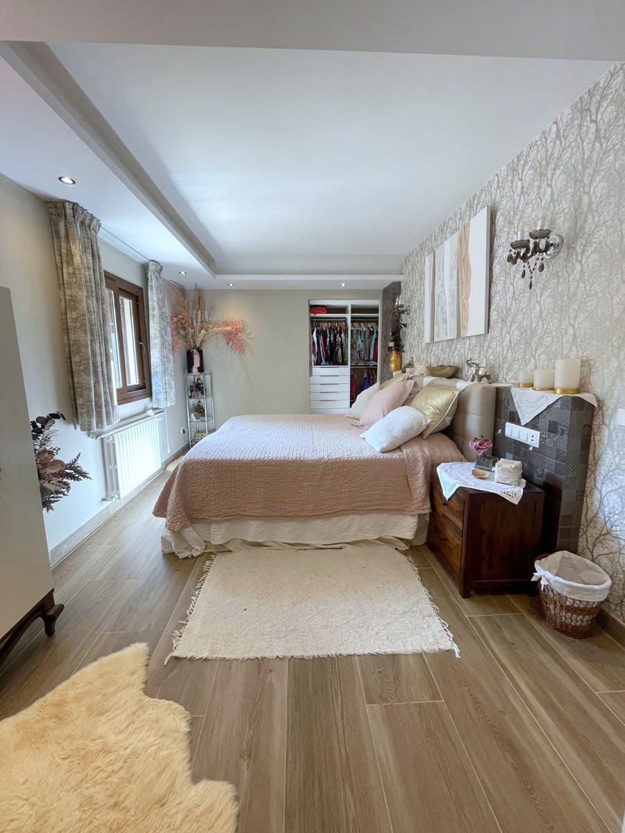 5 bedroom Finca/Country House for sale in Calvia with pool garage - € 2,170,000 (Ref: 9411499)