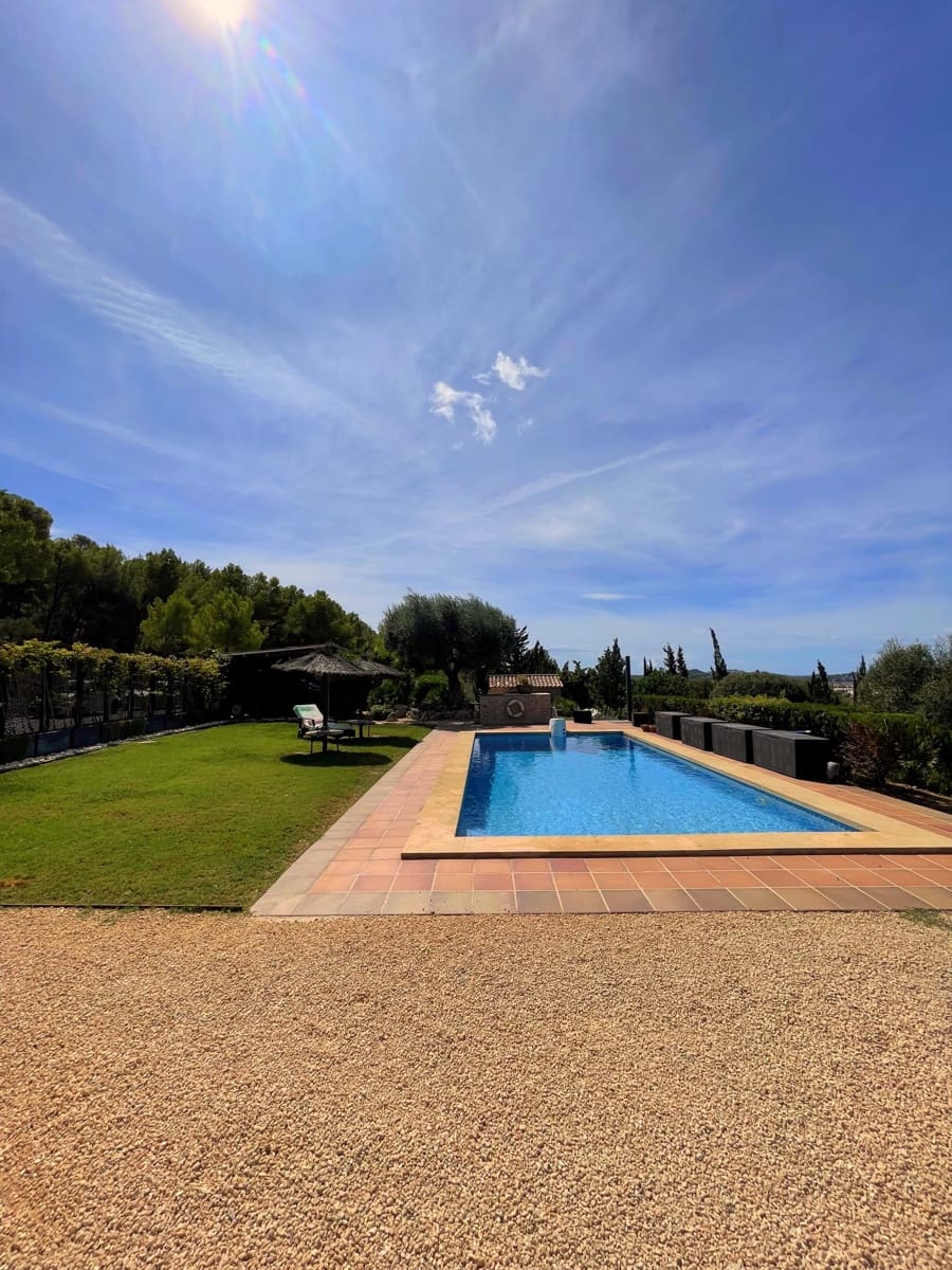 5 bedroom Finca/Country House for sale in Calvia with pool garage - € 2,170,000 (Ref: 9411499)