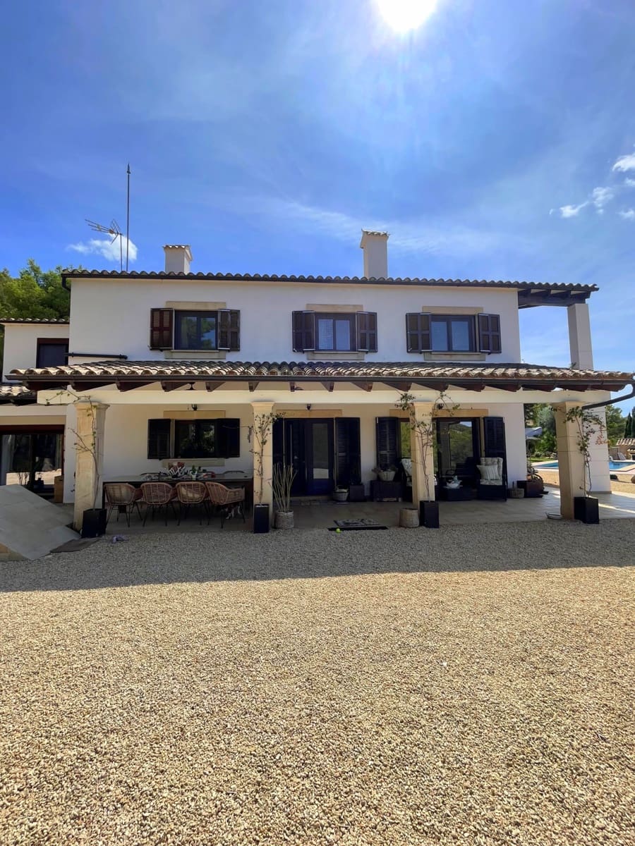 5 bedroom Finca/Country House for sale in Calvia with pool garage - € 2,170,000 (Ref: 9411499)