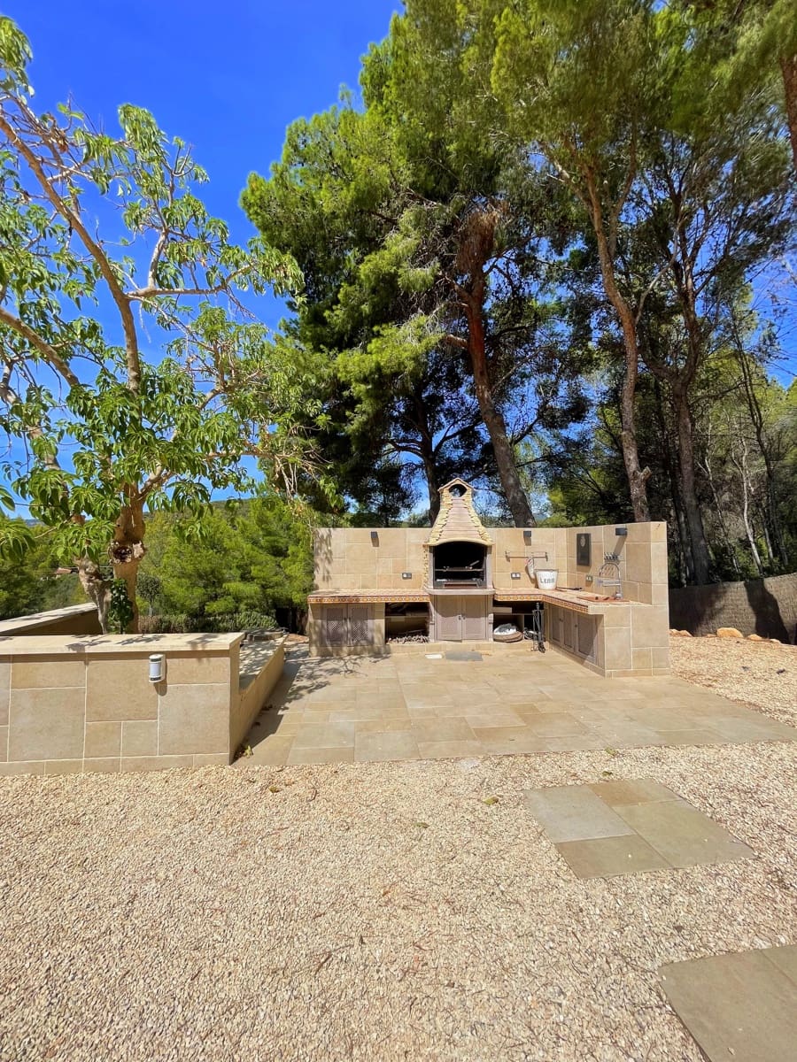 5 bedroom Finca/Country House for sale in Calvia with pool garage - € 2,170,000 (Ref: 9411499)