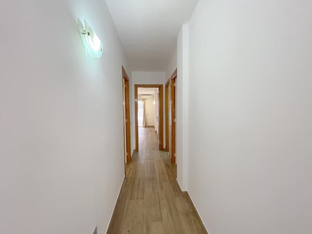 2 bedroom Apartment for rent in Santa Ponsa, Calvià with garage - € 1,000 (Ref: 9411509)