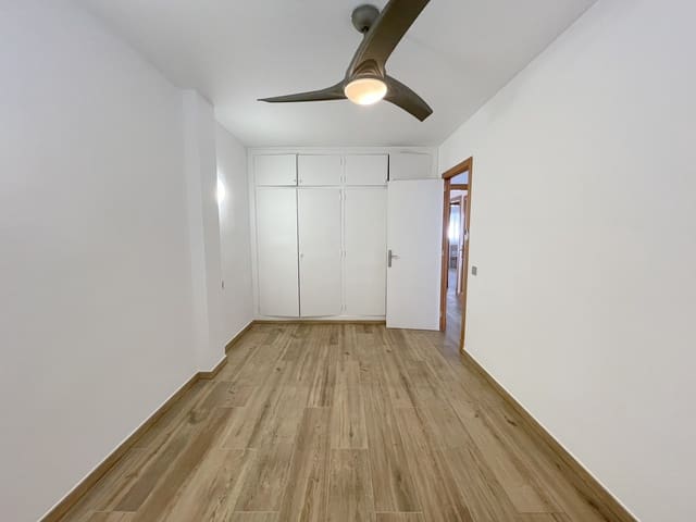 2 bedroom Apartment for rent in Santa Ponsa, Calvià with garage - € 1,000 (Ref: 9411509)