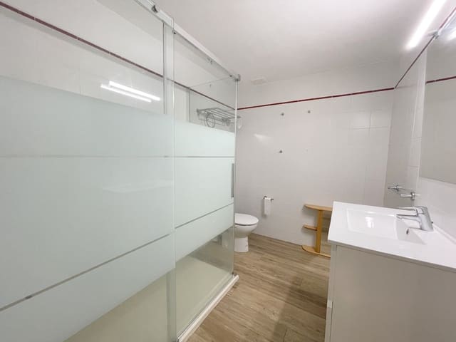 2 bedroom Apartment for rent in Santa Ponsa, Calvià with garage - € 1,000 (Ref: 9411509)