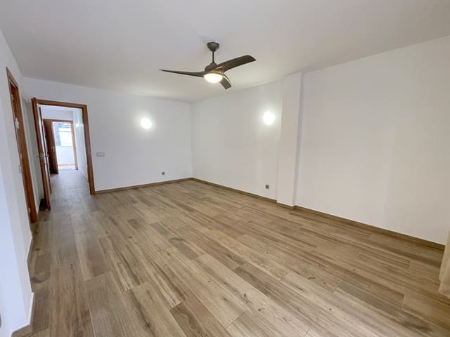 2 bedroom Apartment for rent in Santa Ponsa, Calvià with garage - € 1,000 (Ref: 9411509)