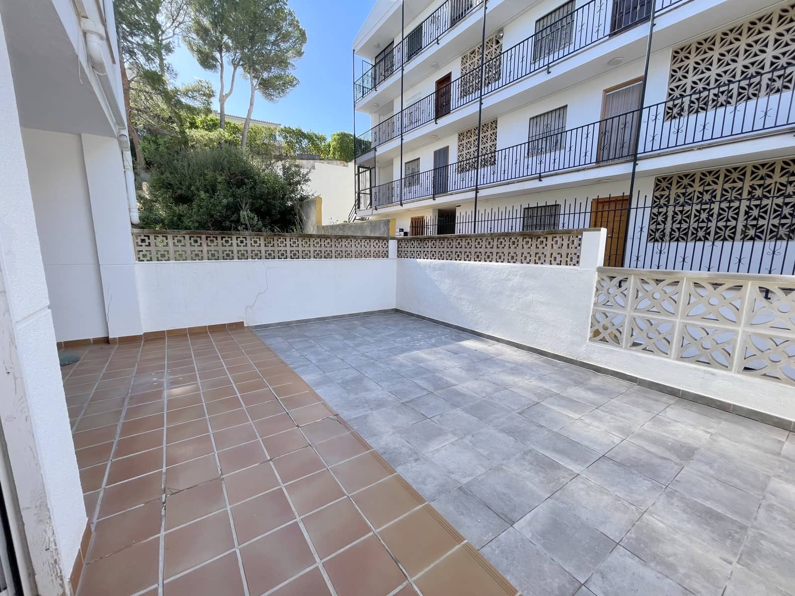 2 bedroom Apartment for rent in Santa Ponsa with garage - € 1,000 (Ref: 9411509)