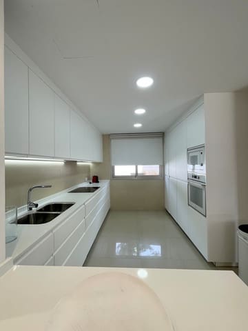 4 bedroom Apartment for rent in Cala Vinyes / Cala Vinyas / Cala Viñas, Calvià with pool - € 3,950 (Ref: 9413224)