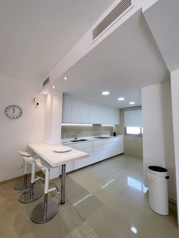 4 bedroom Apartment for rent in Cala Vinyes / Cala Vinyas / Cala Viñas, Calvià with pool - € 3,950 (Ref: 9413224)