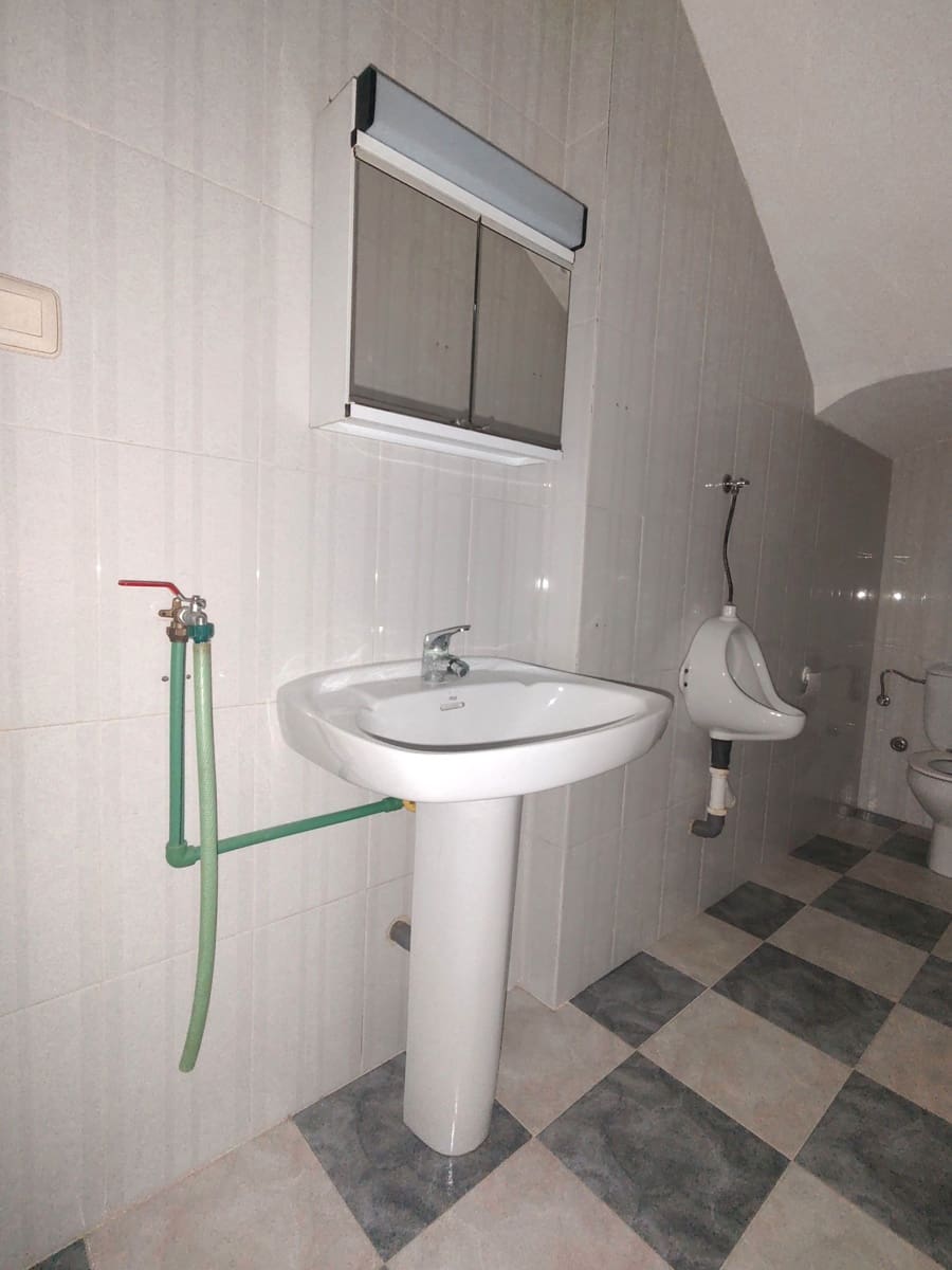 Kommersiell til salgs i Huercal-Overa - € 76 000 (Ref: 8822737)