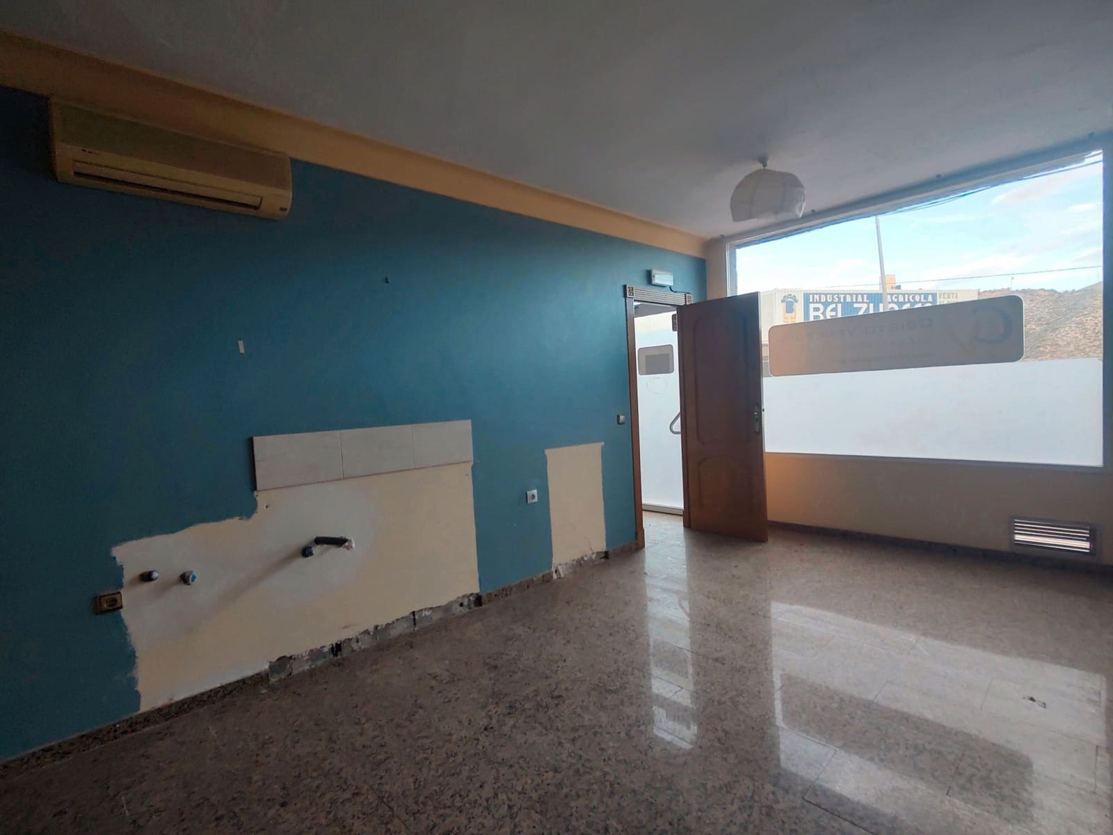 Kommersiell til salgs i Huercal-Overa - € 76 000 (Ref: 8822737)