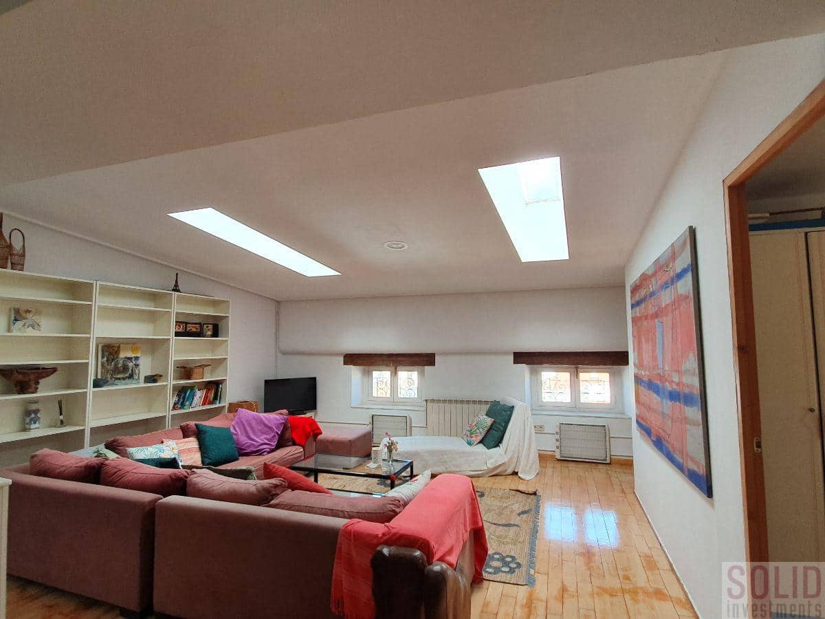 3 quarto Apartamento para arrendar em Valencia cidade - 1 700 € (Ref: 5458982)