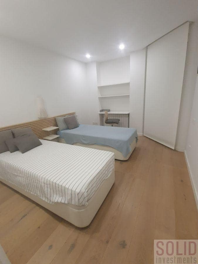 4 sovrum Lägenhet att hyra i Valencia stad - 4 500 € (Ref: 6565015)