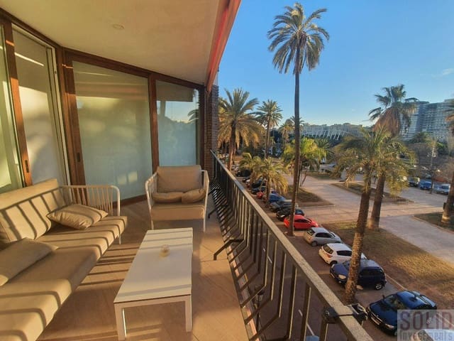 4 sovrum Lägenhet att hyra i Exposicio, Valencia stad - 4 500 € (Ref: 6565015)