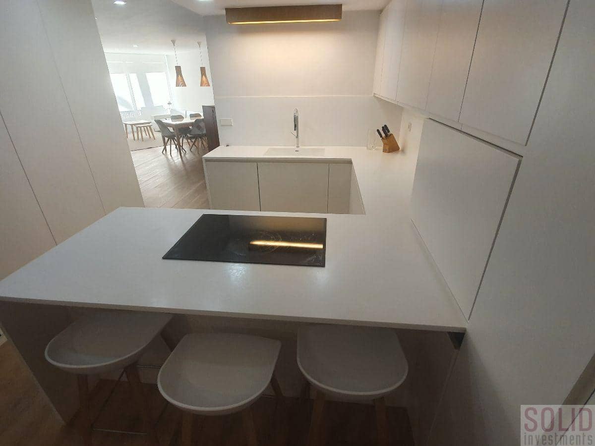 4 sovrum Lägenhet att hyra i Valencia stad - 4 500 € (Ref: 6565015)