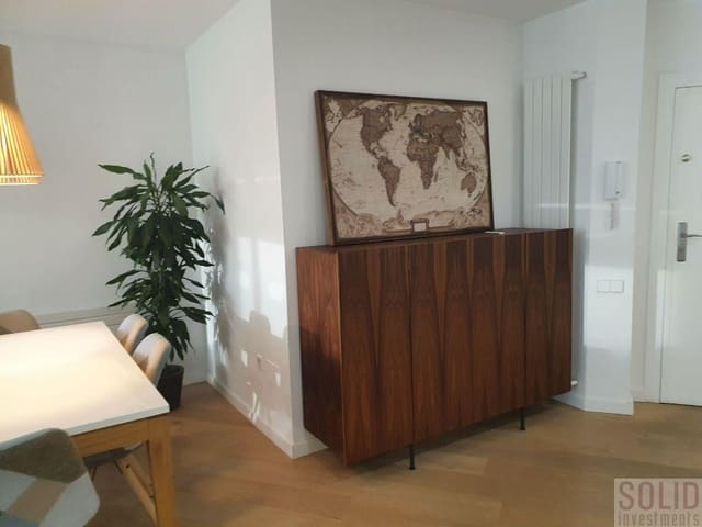 4 sovrum Lägenhet att hyra i Exposicio, Valencia stad - 4 500 € (Ref: 6565015)