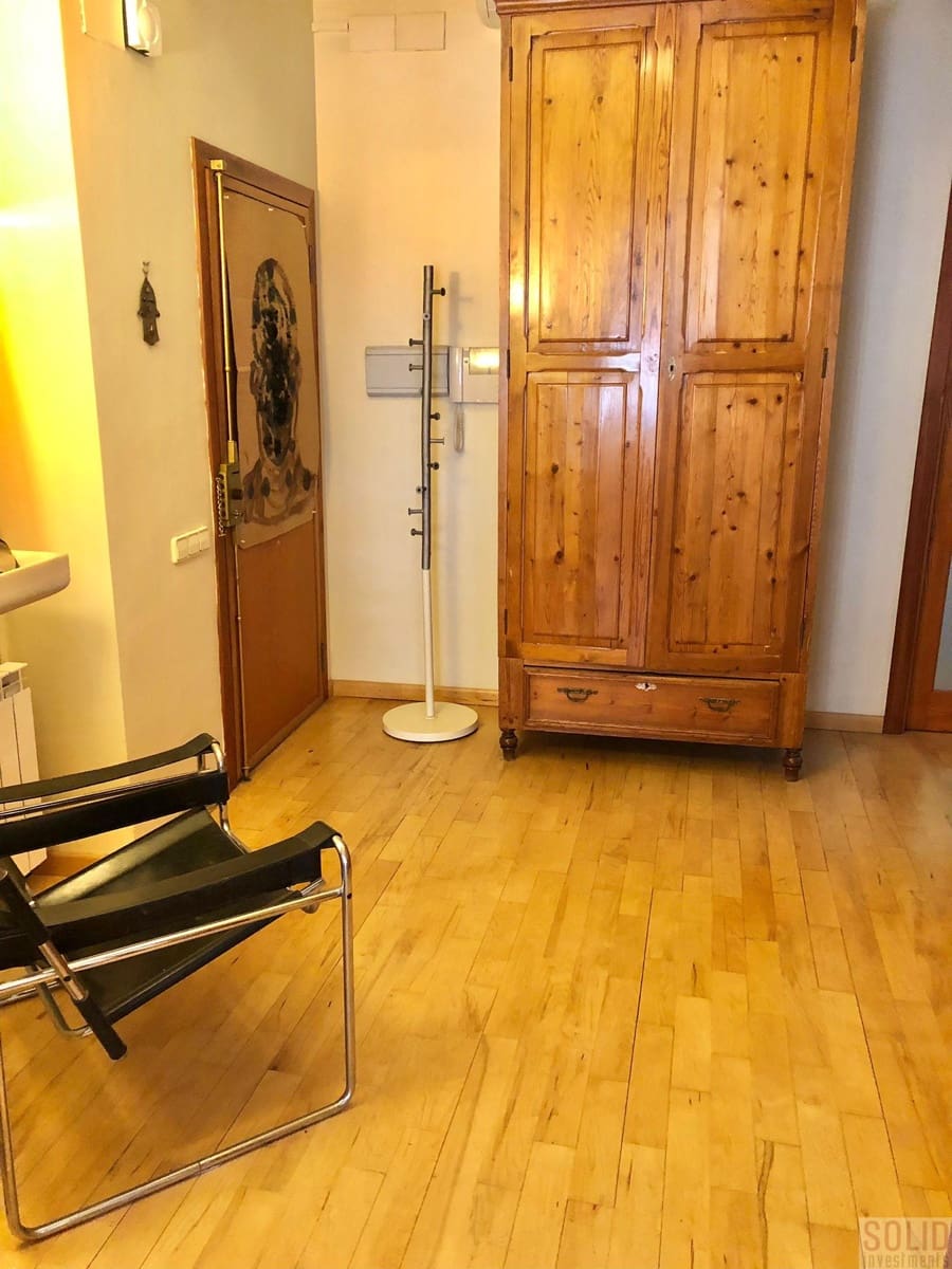 1 bedroom Flat for rent in Valencia city - € 2,000 (Ref: 7157408)