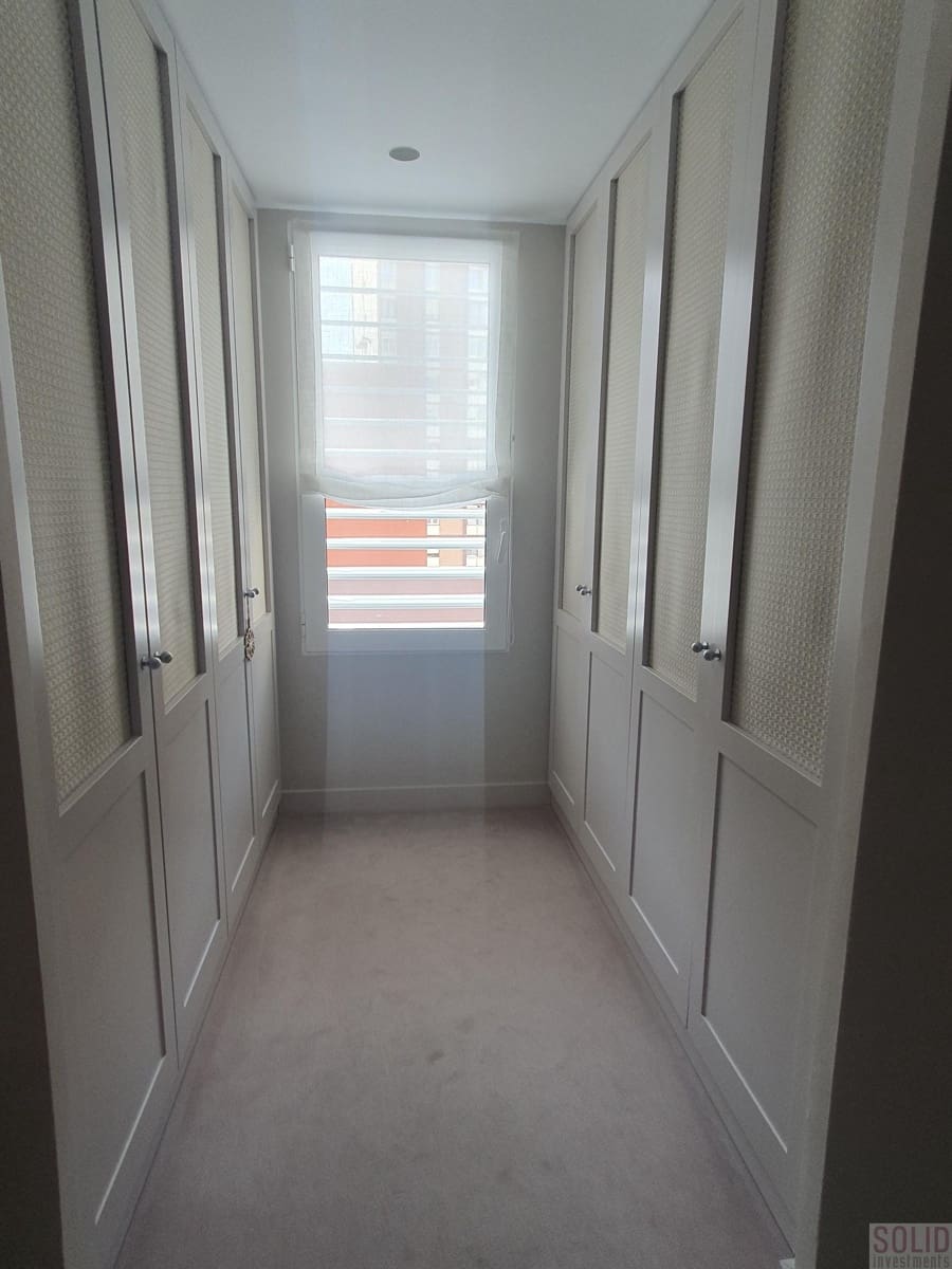 4 Zimmer Wohnung zu vermieten in Valencia Stadt mit Garage - 3.300 € (Ref: 7468291)