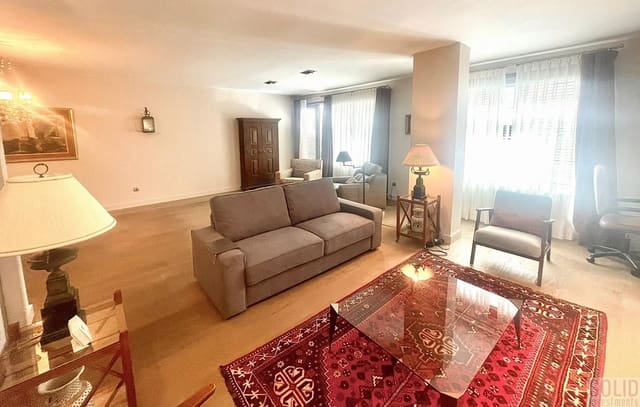 4 Zimmer Wohnung zu vermieten in Jaume Roig, València Stadt mit Garage - 3.300 € (Ref: 7468291)