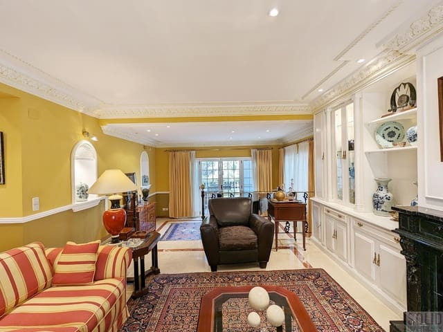 6 soverom Villa til salgs i Chiva med garasje - € 890 000 (Ref: 7686767)