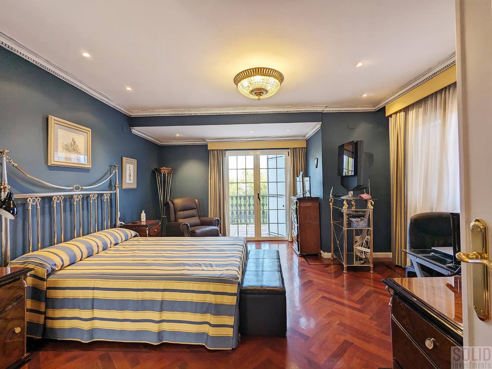 6 soverom Villa til salgs i Chiva med garasje - € 890 000 (Ref: 7686767)