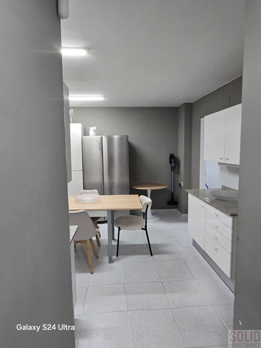 3 sypialnia Mieszkanie do wynajęcia w Miasto Walencja z garażem - 2 200 € (Ref: 7996795)