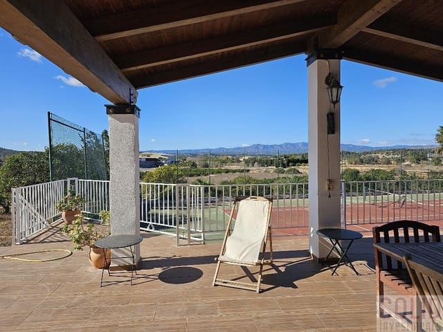 9 bedroom Villa for sale in Vilamarxant / Villamarchante with pool garage - € 560,000 (Ref: 8183609)