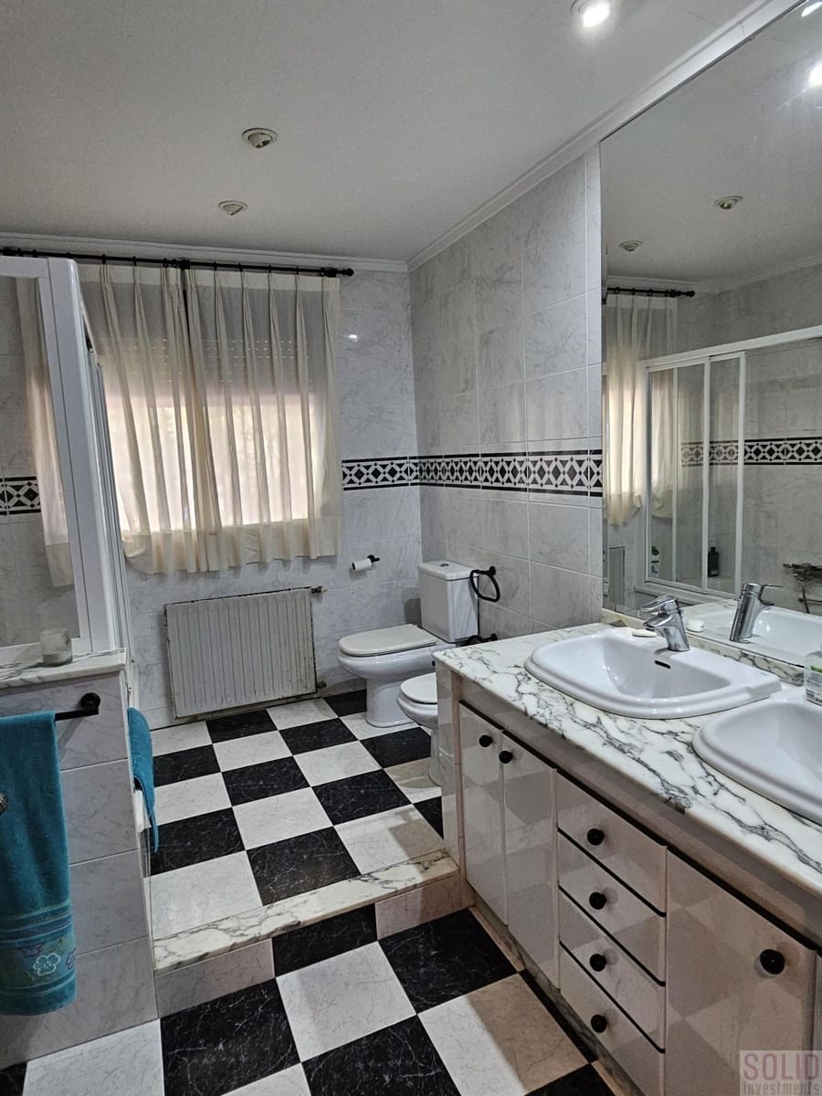 9 sypialnia Willa na sprzedaż w Vilamarxant / Villamarchante z basenem garażem - 560 000 € (Ref: 8183609)