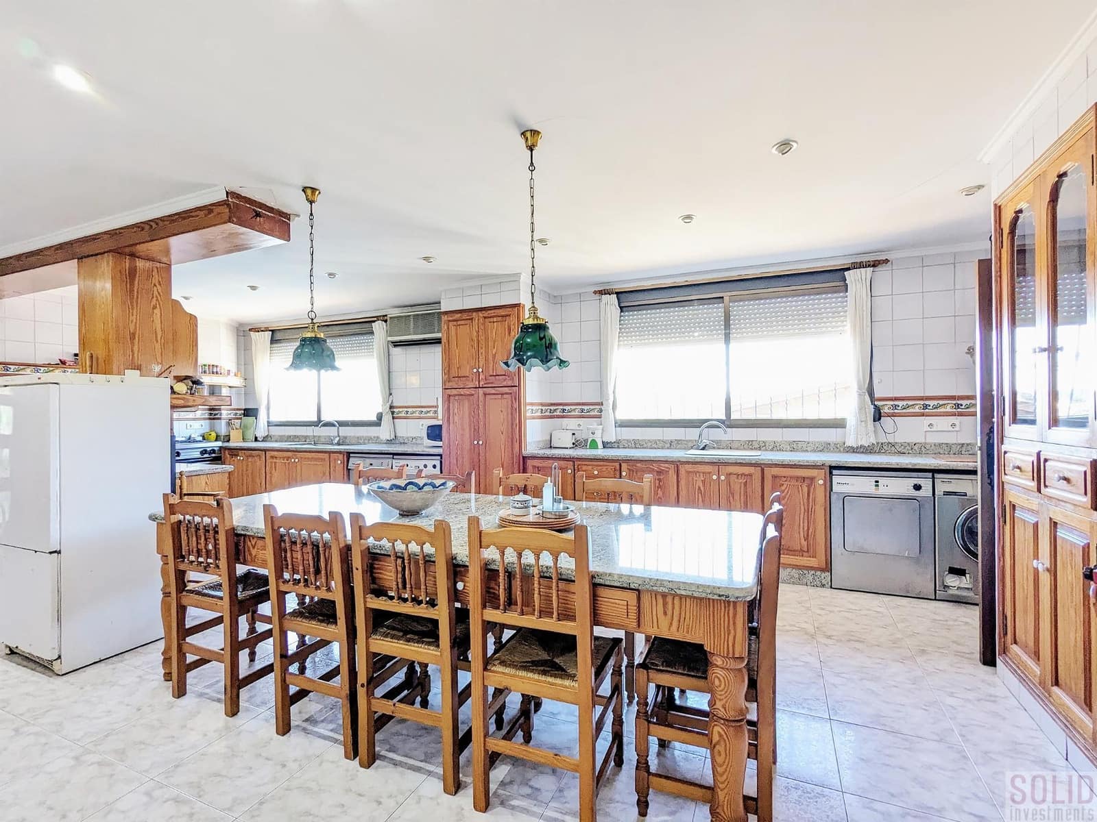 9 sypialnia Willa na sprzedaż w Vilamarxant / Villamarchante z basenem garażem - 560 000 € (Ref: 8183609)