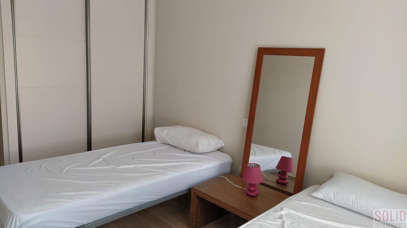   2 soveværelse   ferieLejlighed i Arenal   med   swimmingpool  garage  - € 1.200 (Ref: 8376387)