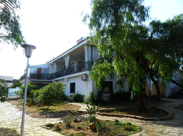 14 bedroom Villa for sale in Rocafort with garage - € 1,650,000 (Ref: 8598742)