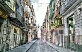 Commercial for sale in Sant Francesc, Valencia city - € 100,000 (Ref: 8740637)